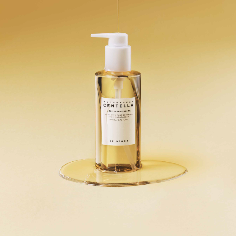 SKIN1004 Madagascar Centella Light Cleansing Oil bottle front view